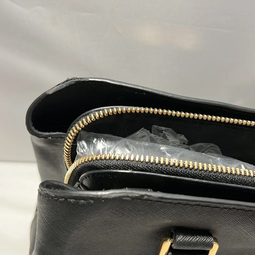 Michael Kors bag - Picture 3 of 8